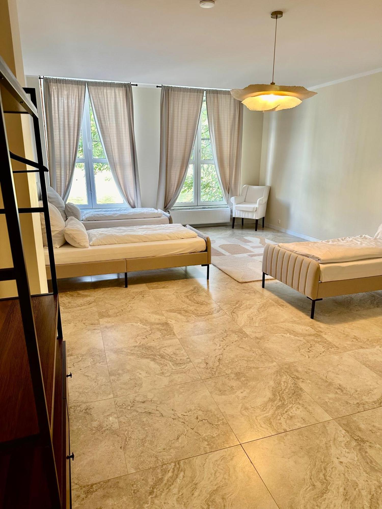 Sanierte 5 Zimmer Luxus Standard Apartment Auf 350Qm 함브루크 외부 사진