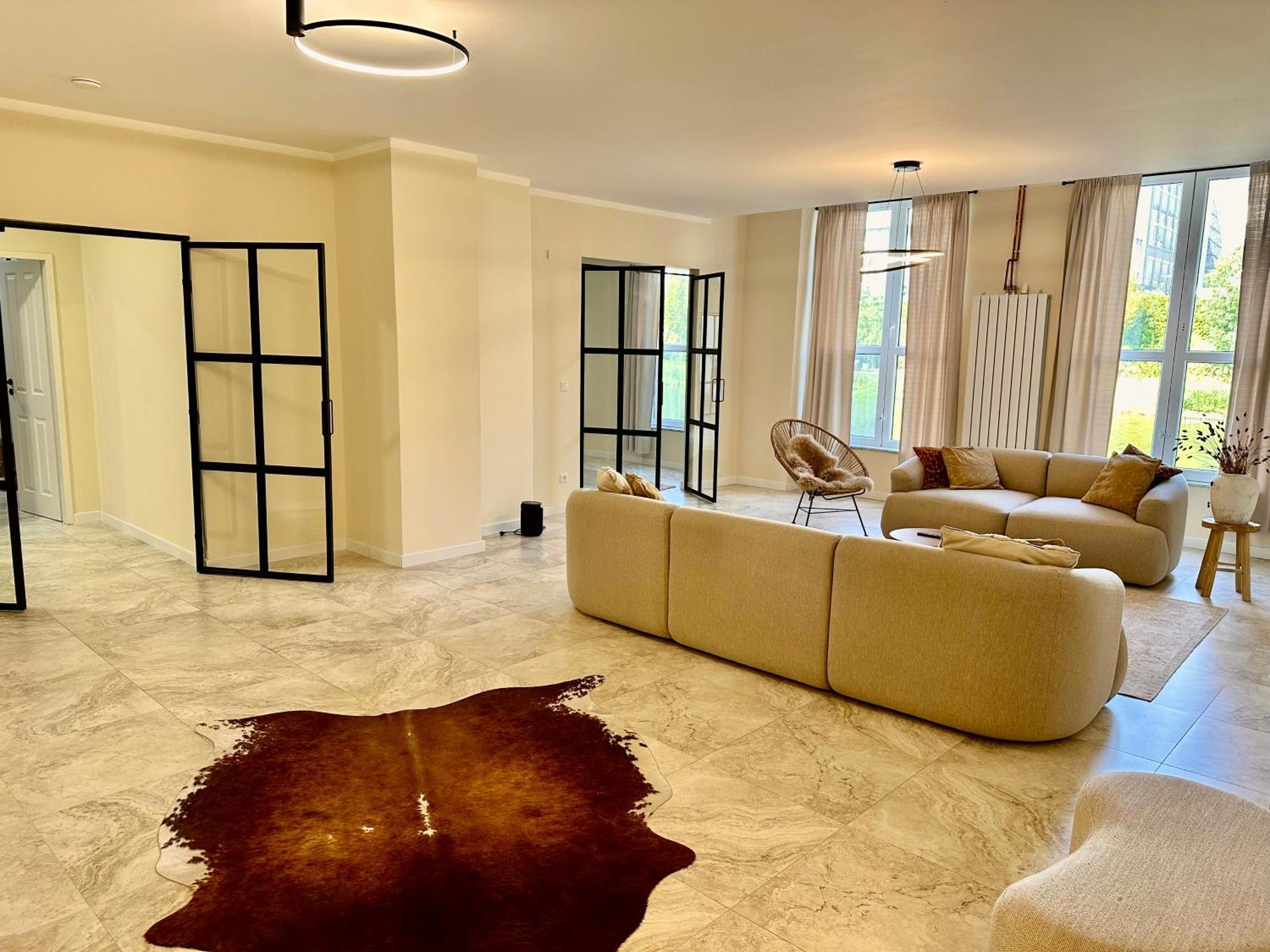 Sanierte 5 Zimmer Luxus Standard Apartment Auf 350Qm 함브루크 외부 사진