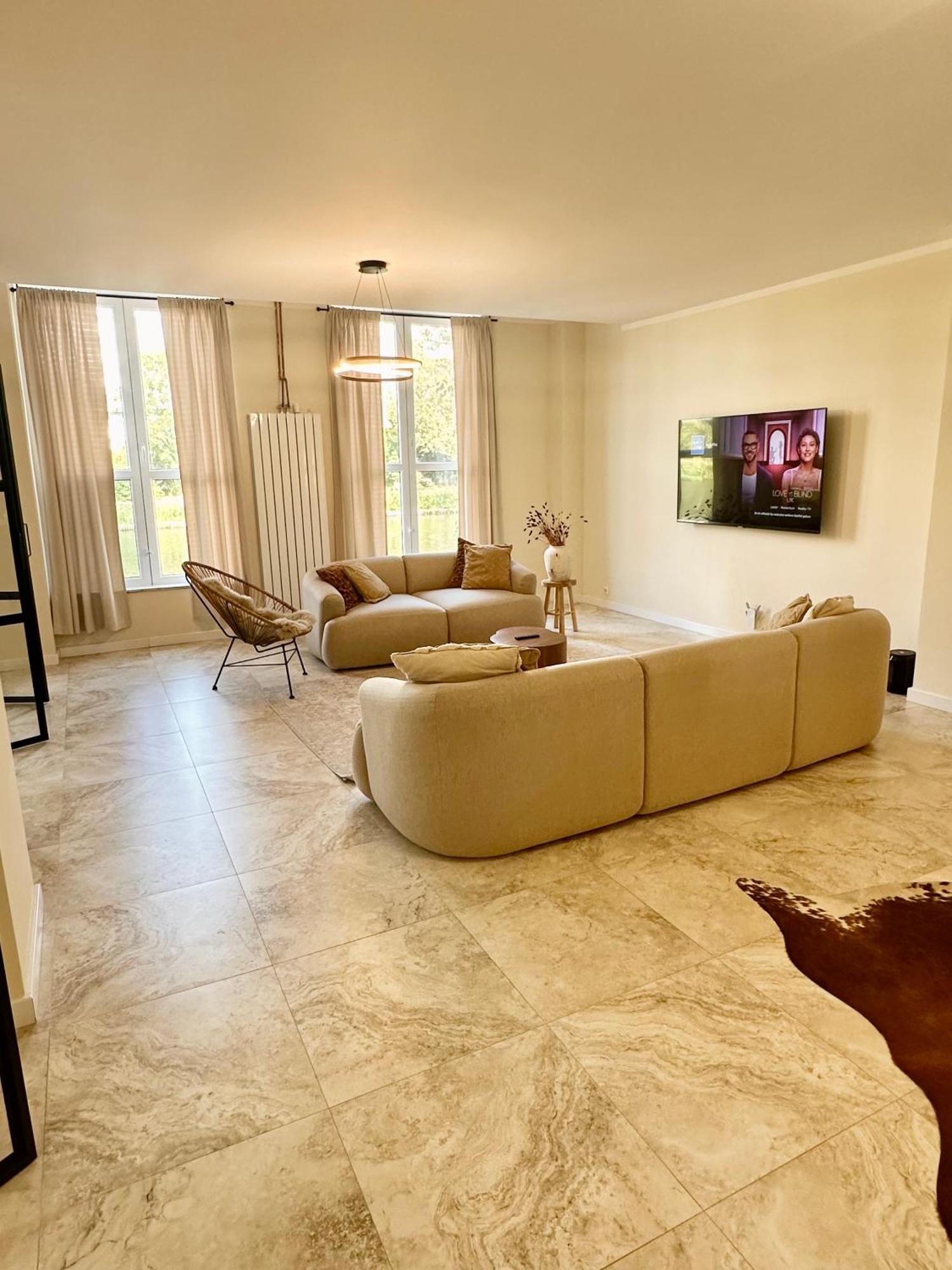Sanierte 5 Zimmer Luxus Standard Apartment Auf 350Qm 함브루크 외부 사진